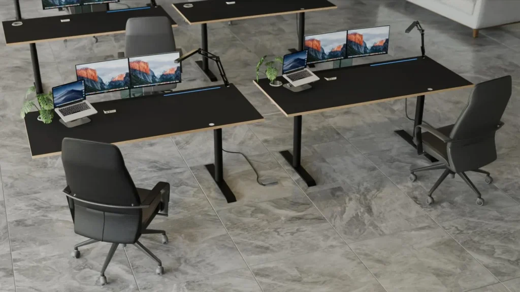 Tisch Desk in Office Envinment